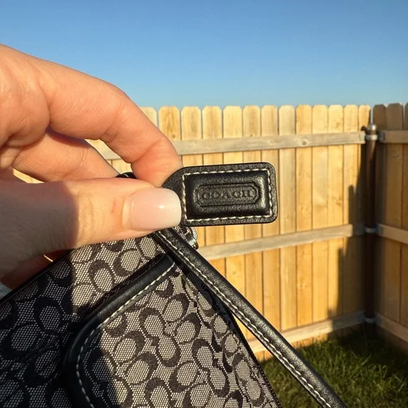 Coach Y2K Black and Gray Signature Pattern Wallet/Wristlet - Picture 6 of 8